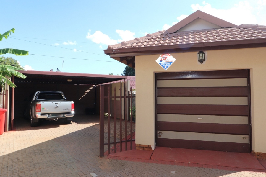3 Bedroom Property for Sale in Stilfontein Ext 4 North West